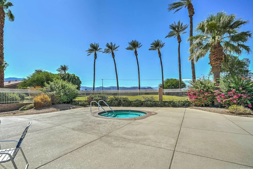 Indio Casita: 2 Mi to Coachella & Stage Coach!