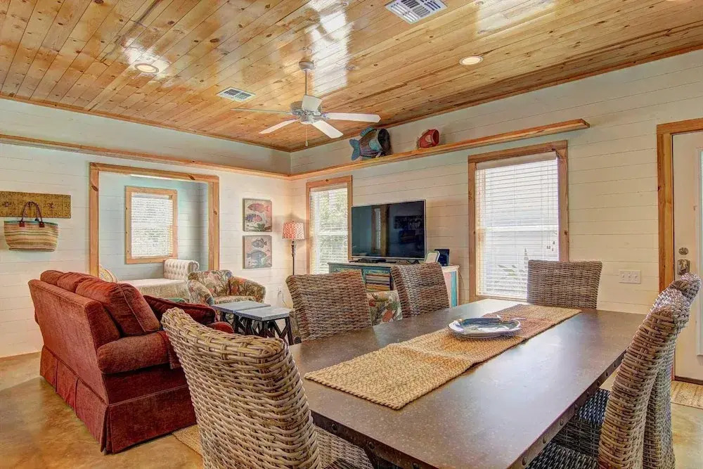 The Gruene Escape - 3 Br Home