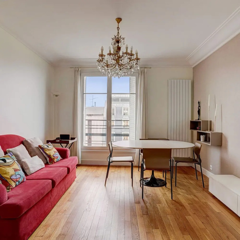 Bright Etoile Bright 2 bed Close to Eiffel Tower Arc the Triomphe et Champs Elysees