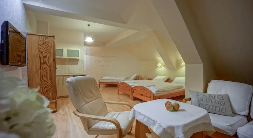 Jawor Pokoje i Apartamenty