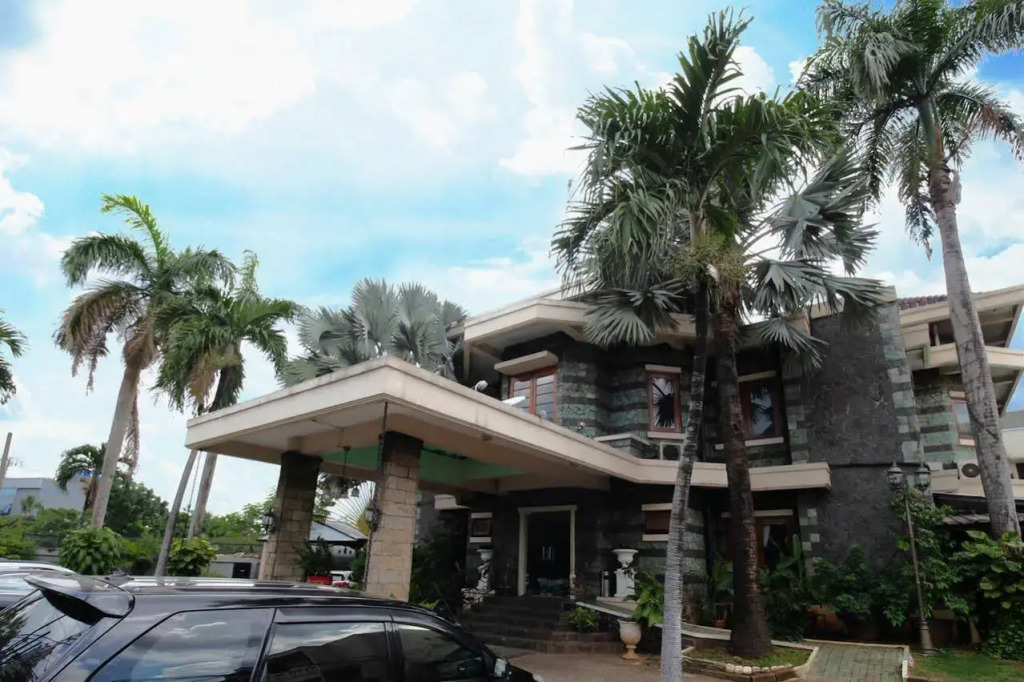 Arimbi Pejaten Suites