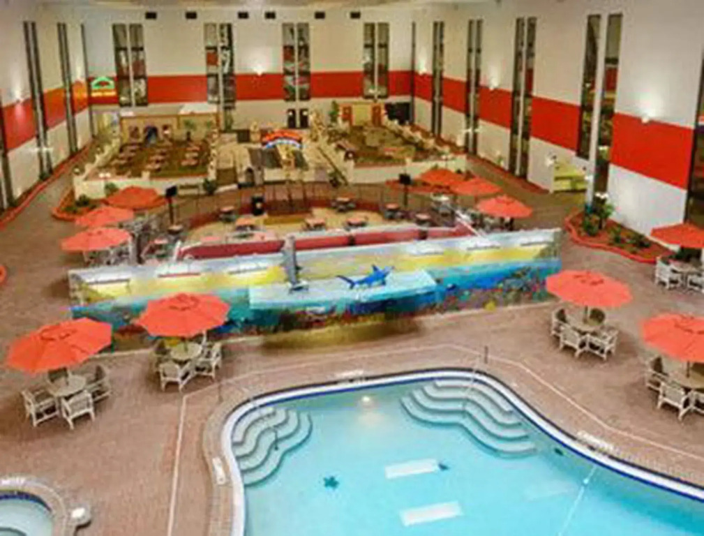 Parkside Hotel & Suites