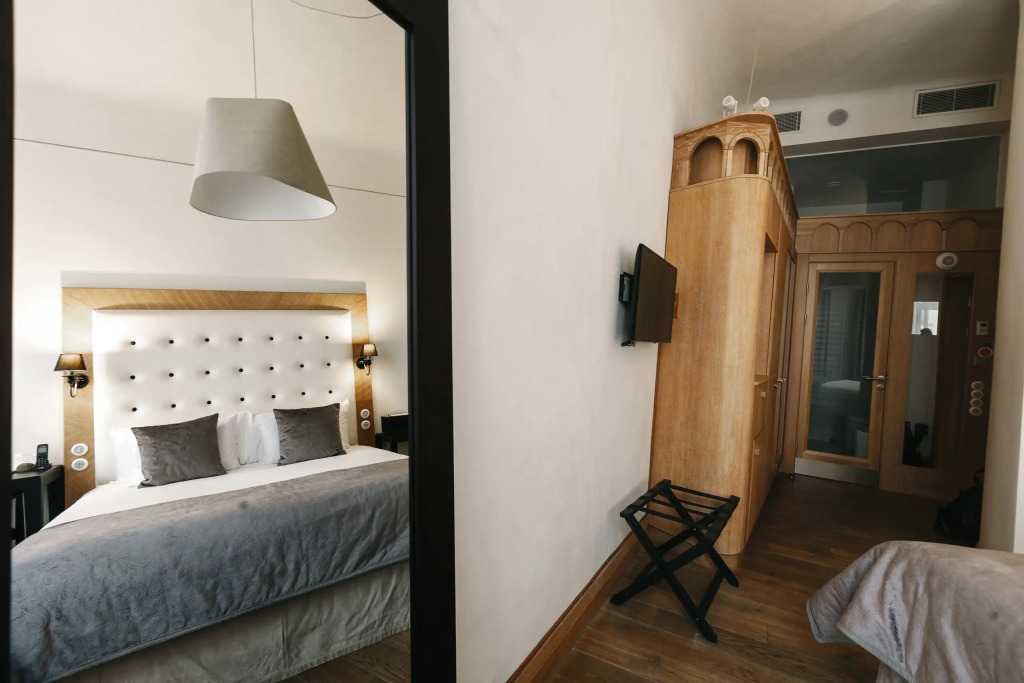 Dome Hotel