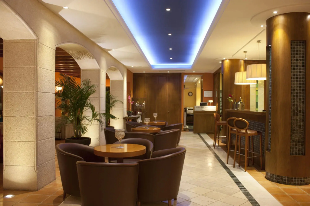 Hotel MR Les Rotes