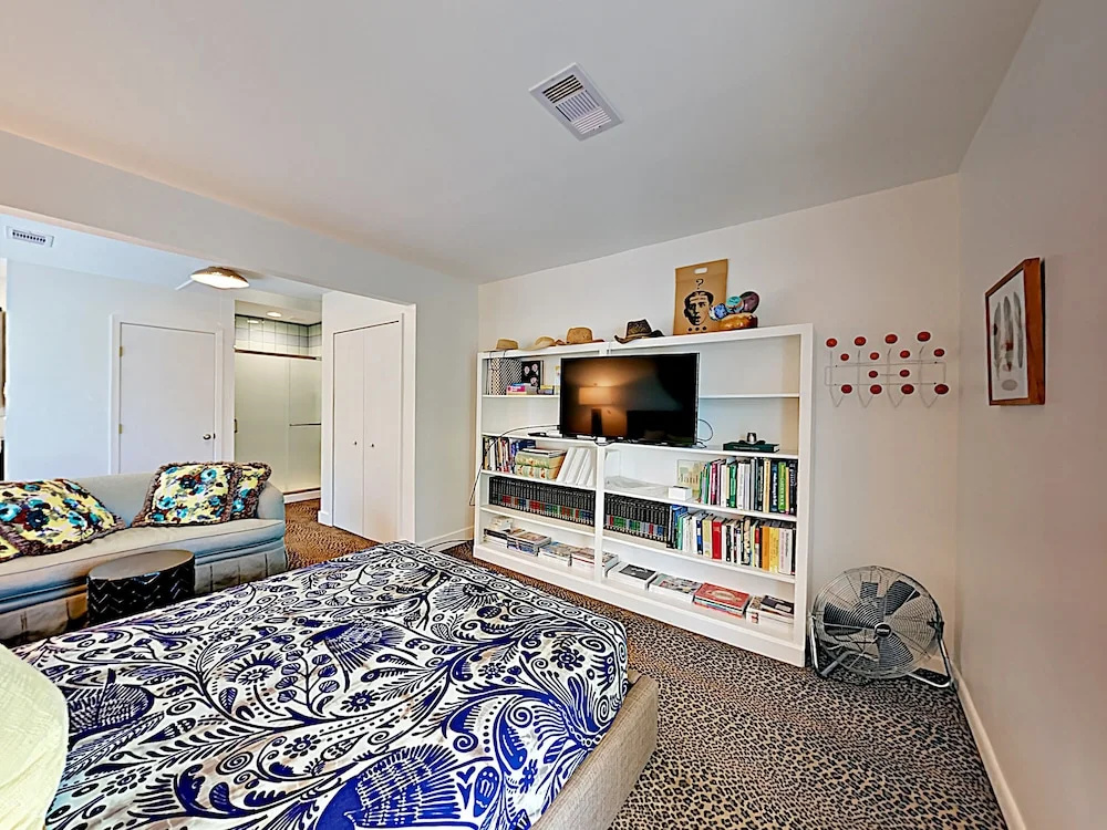 New Listing! the Palms - Canal On Double Lot 2 Bedroom Home