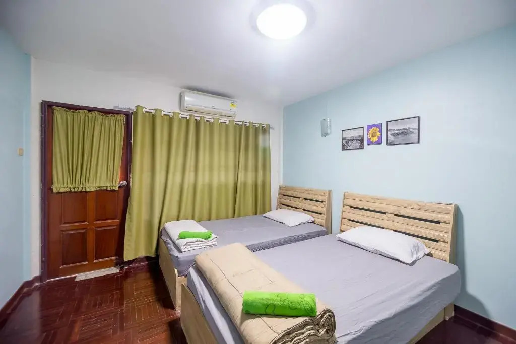 เลทซี&กรีนเวฟ หัวหิน พูลวิลล่า เดินลงทะเล100เมตร Let's Sea & Greenwave Hua-Hin Pool Villa walk to beach 100M