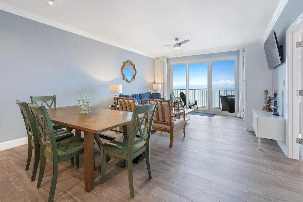 Grandview East 1203