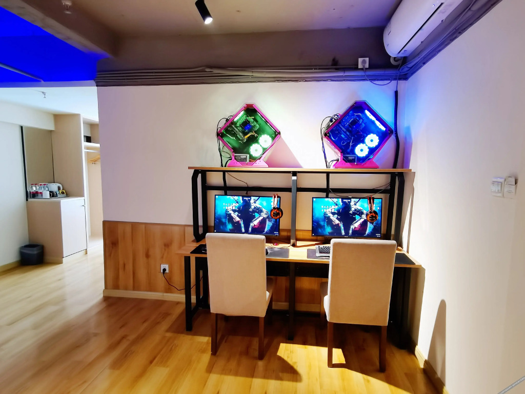 成都高新电子科大桔子水晶酒店