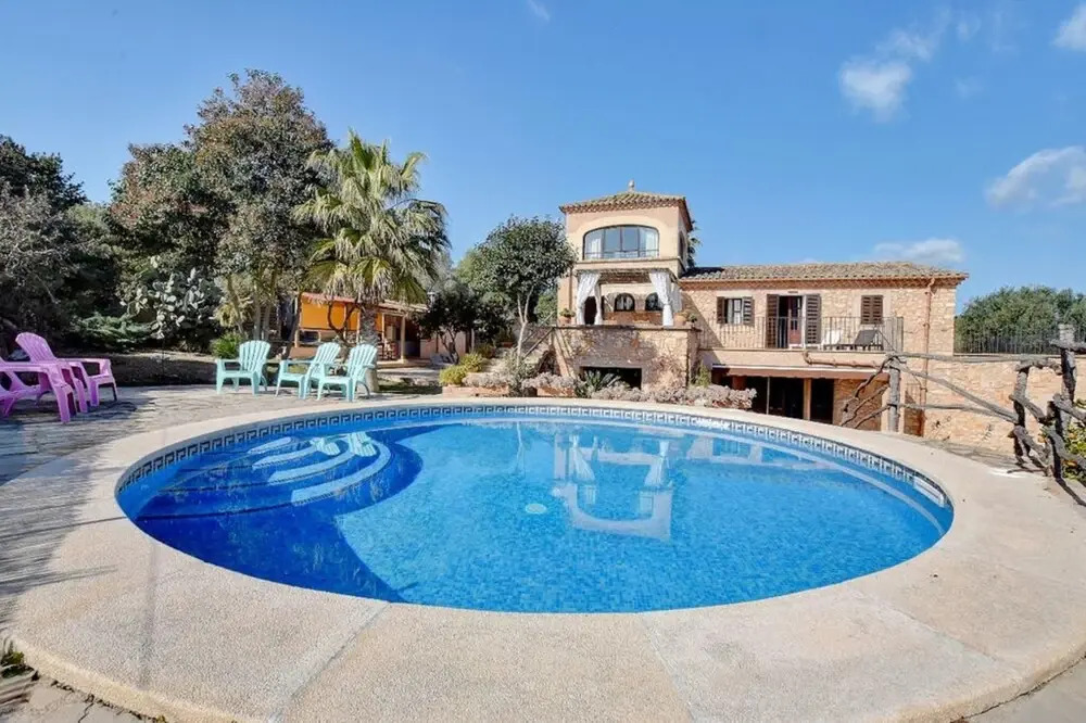 Villa - 4 Bedrooms with Pool - 107803