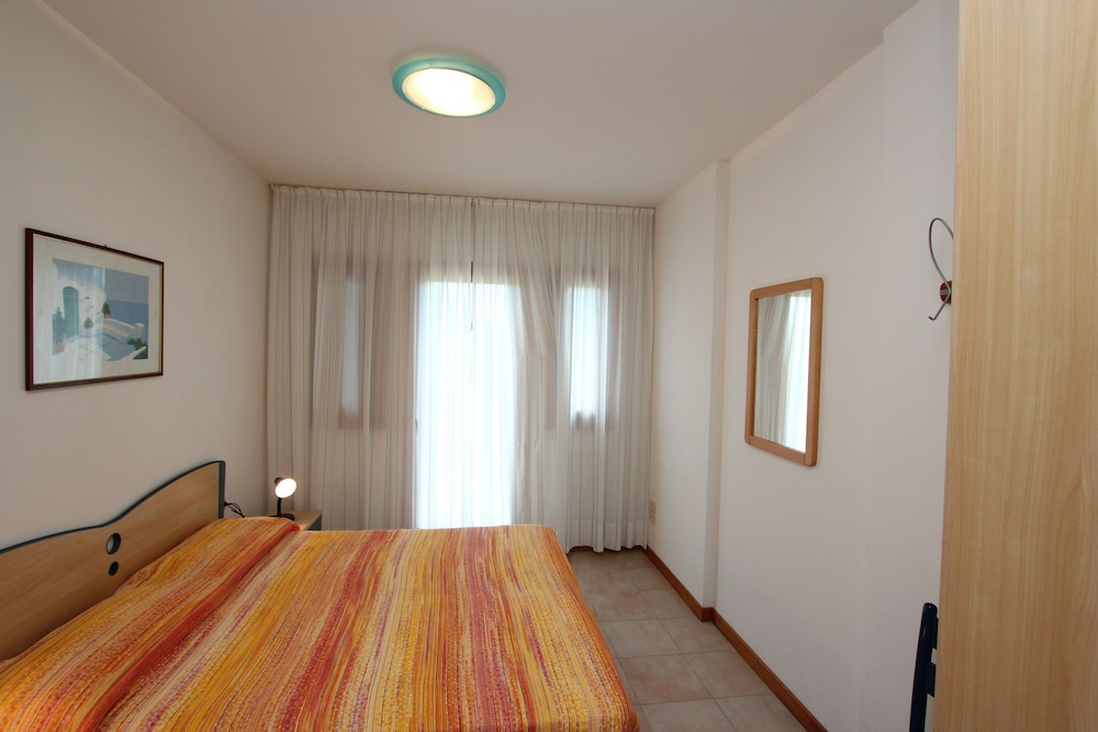 Coastal Apartment With Shared Pool