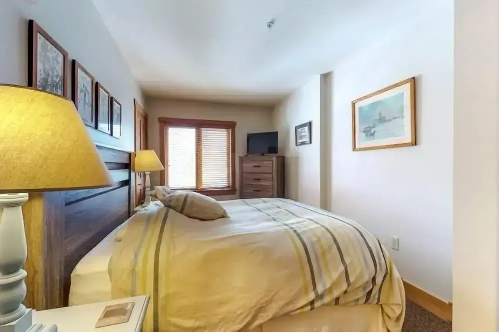 1 Bedroom Colorado Mountain Vacation Rental in River Run Village with Convenient Access to Ski Slopes