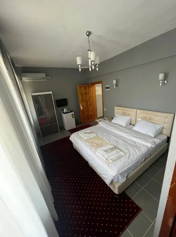 THE HİLLTOP OTEl
