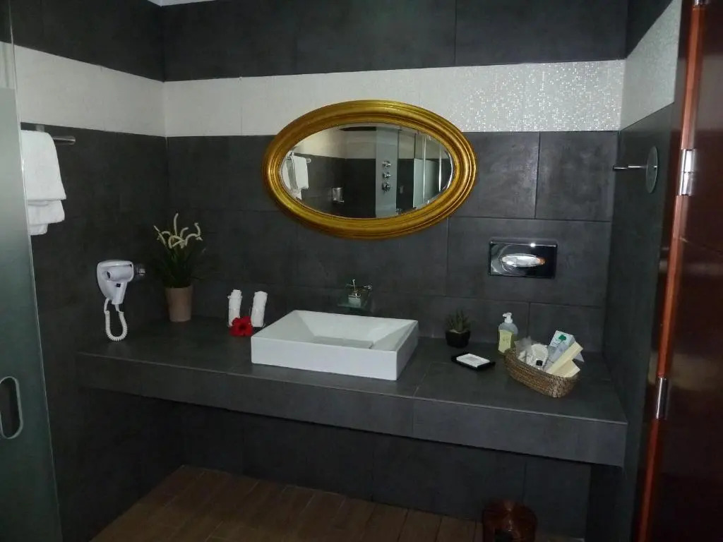 Birdcage Gay Men Resort and Lifestyle Hotel