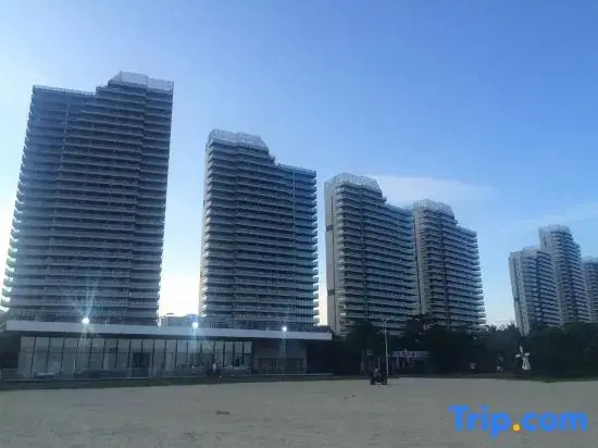 Yangjiang Hailing Island Poly Shili Yintan Fourth Quarter Holiday Apartment