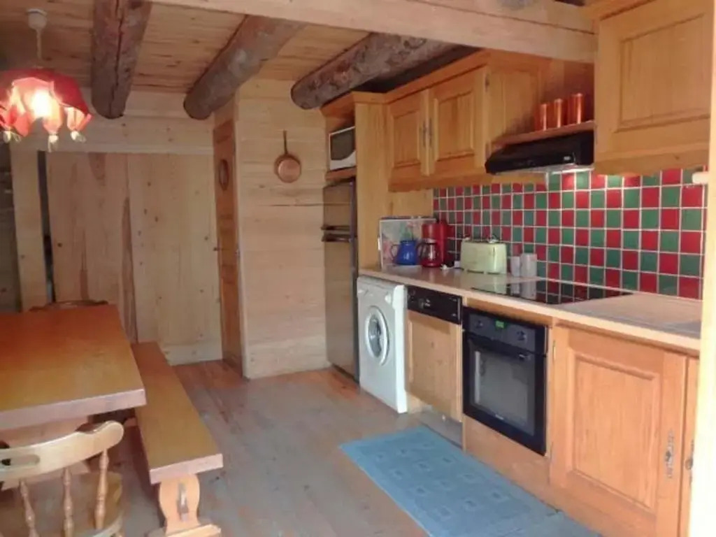 Chalet Arêches-Beaufort, 4 Pièces, 8 Personnes - Fr-1-342-205