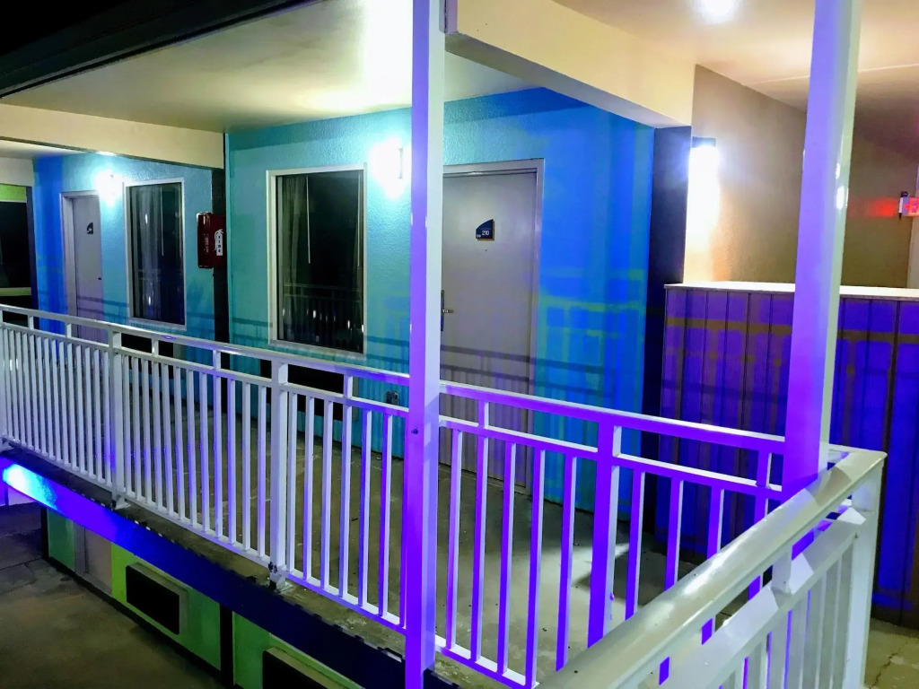 Tropical Inn & Suites, downtown clearwater