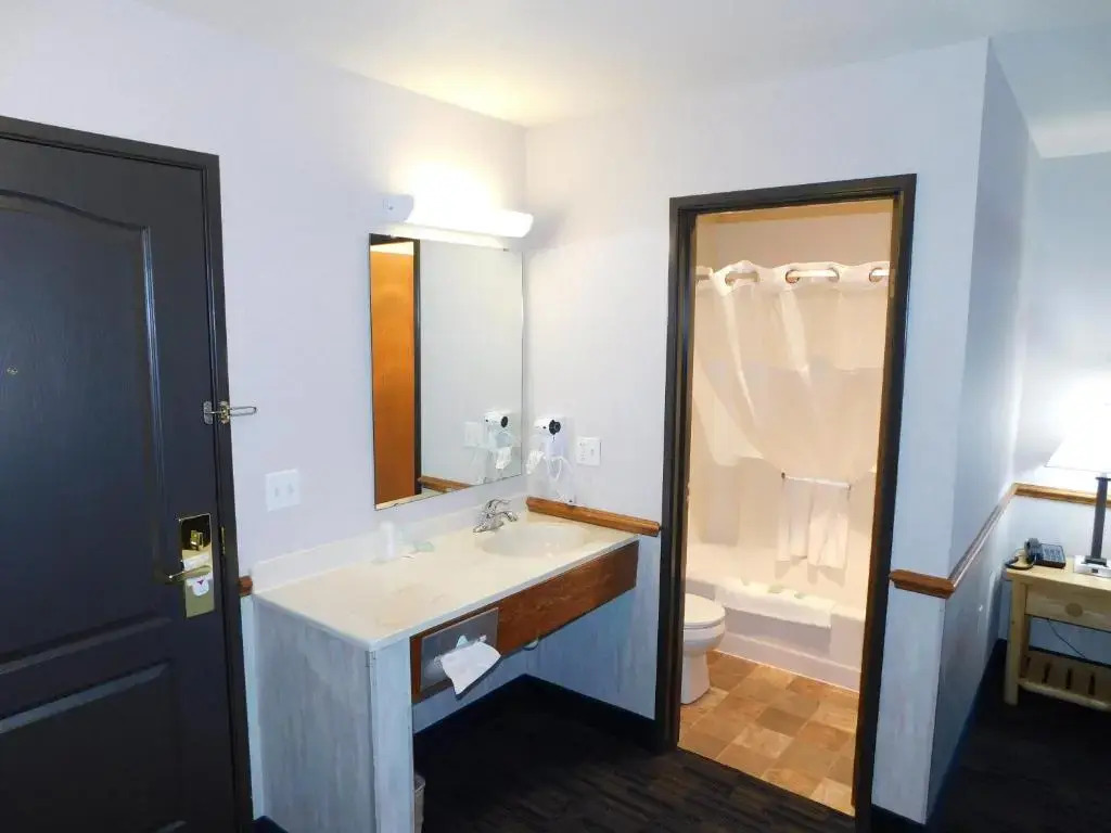 Northwoods Best Inn - Chetek
