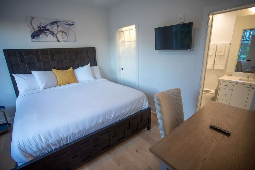 Woodley Suites & Residences