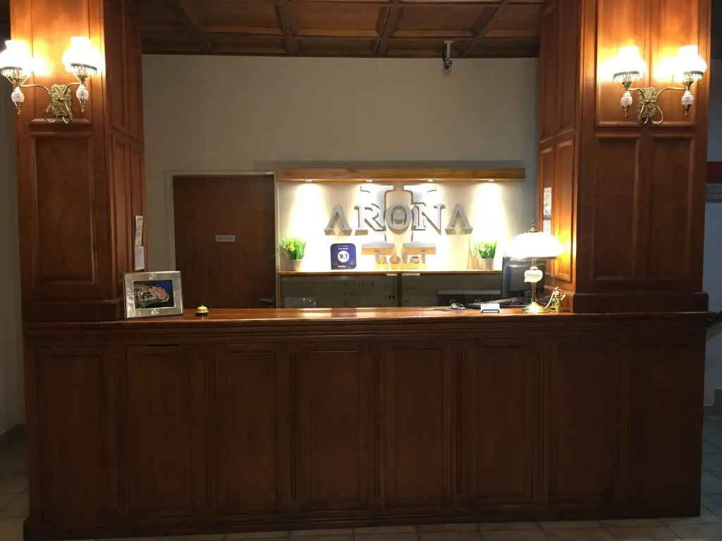 Hotel Arona