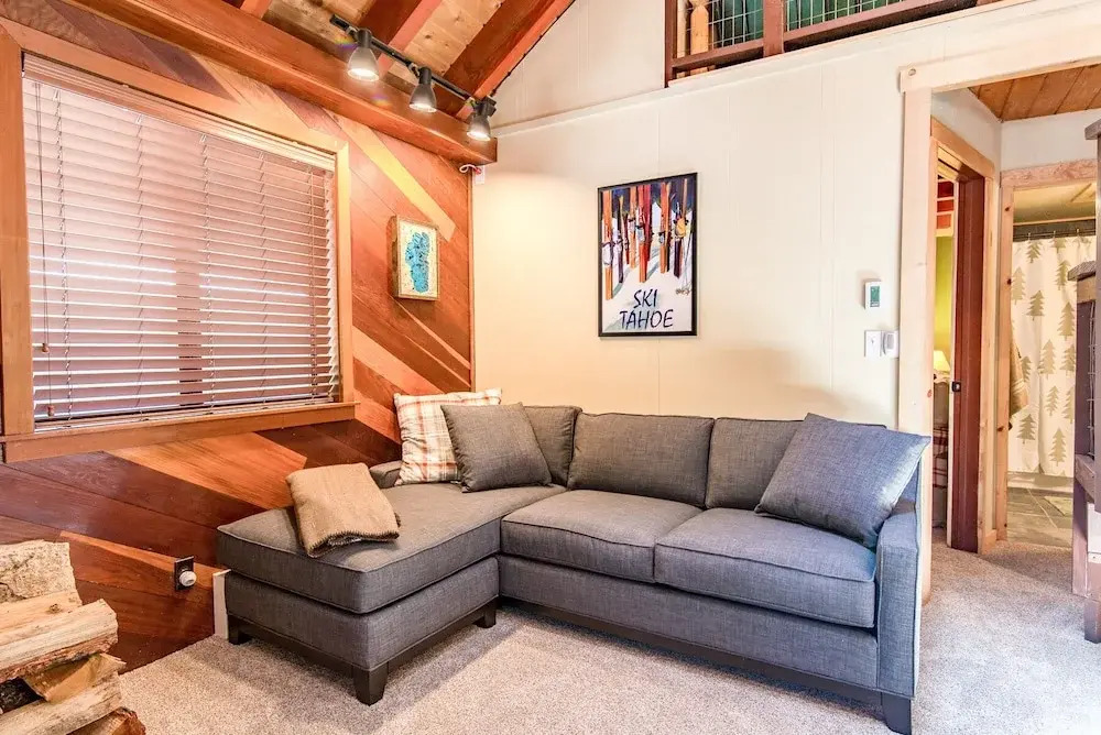 7290 4th Ave Cabin