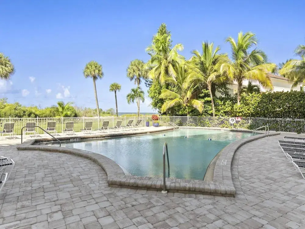 Sun Caper 208 - Two Bedroom Condo