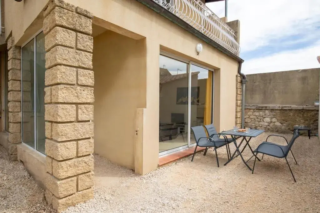 Villa de 200 m2 avec piscine proche du centre-ville