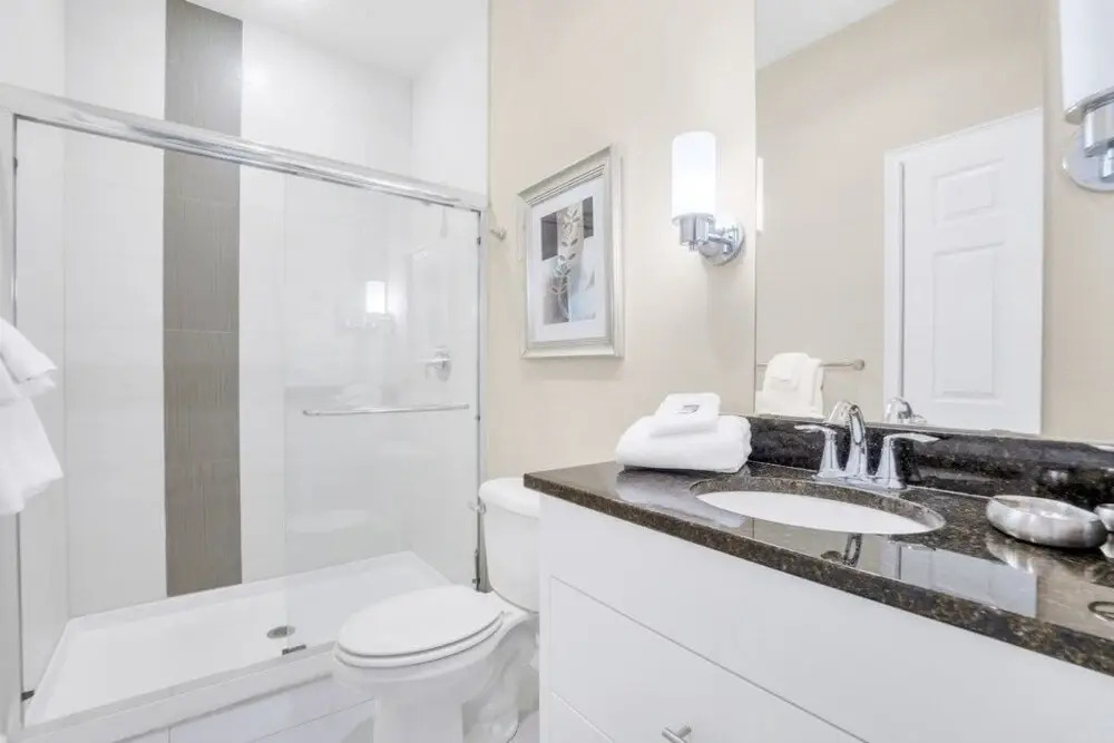 3 Bed Town Home With Splash Pool! 3 Bedroom Townhouse by RedAwning