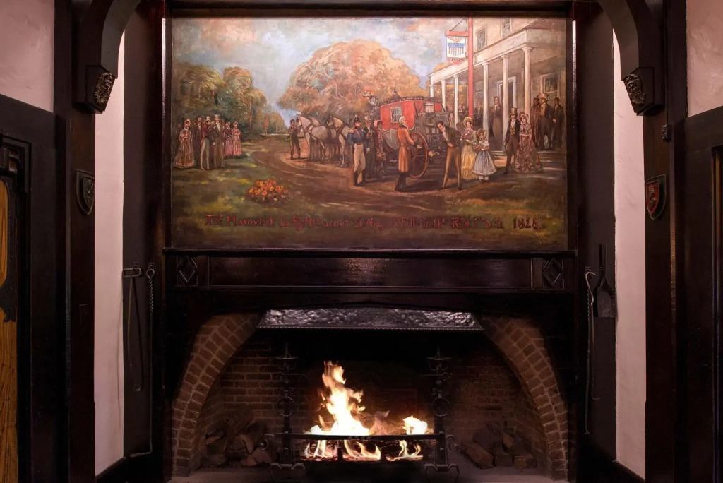 Red Coach Inn