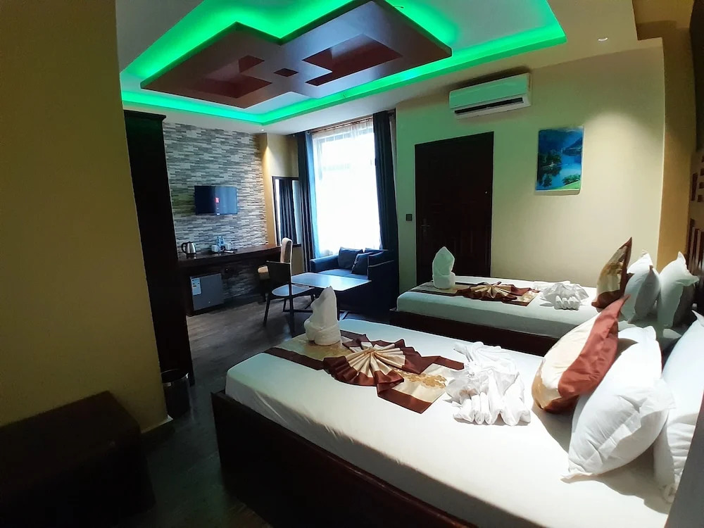 Mazola Diamond Hotel