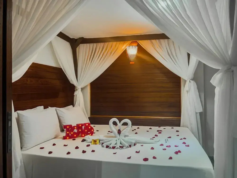 Luxo e Praia Exclusiva para Casal