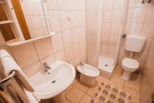 Apartments Višnjić