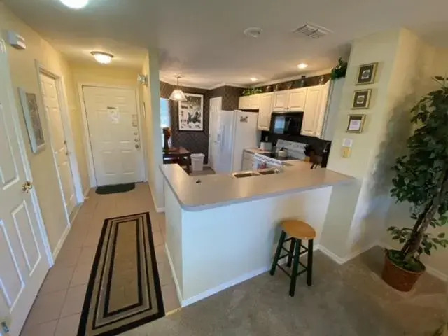 2456SAB - 2-story golf front condo!