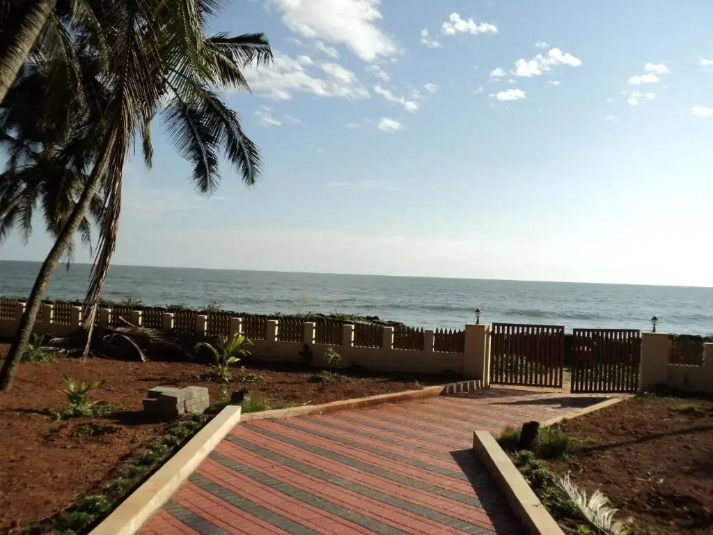 Club 7 Beach Resort