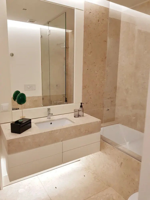 Lisbon Finestay Santana