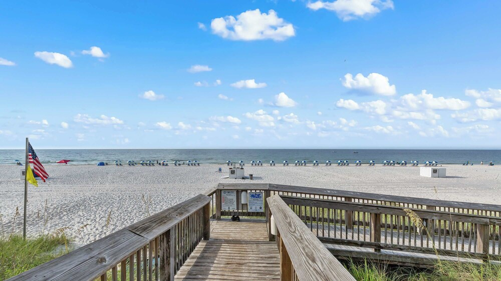 Seaside Beach & Racquet Club 1115