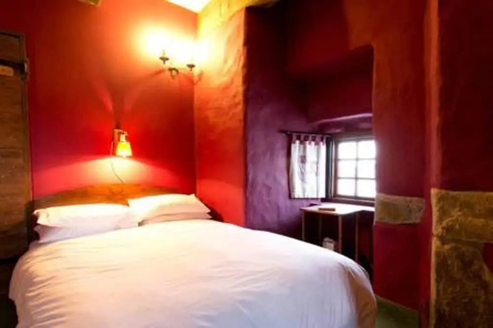 The Tower at Plane Castle-sleeps 4-pets Ok-parking