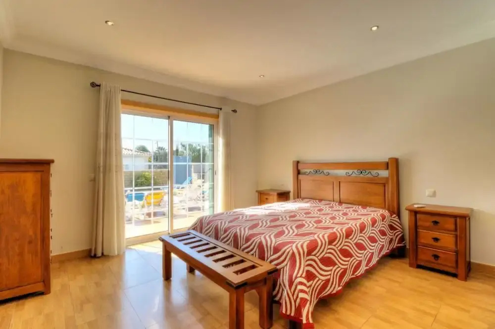 Villa - 5 Bedrooms with Pool and WiFi - 107490