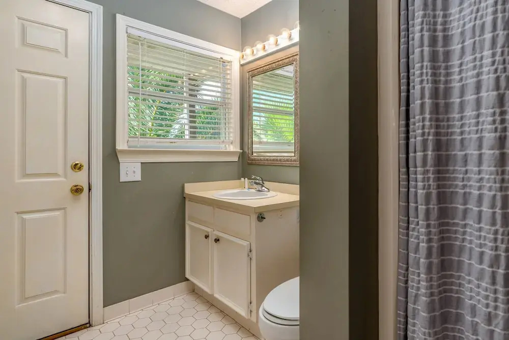 Bay Dream Bliss - 853 Desoto Unit B 3 Bedroom Home by RedAwning