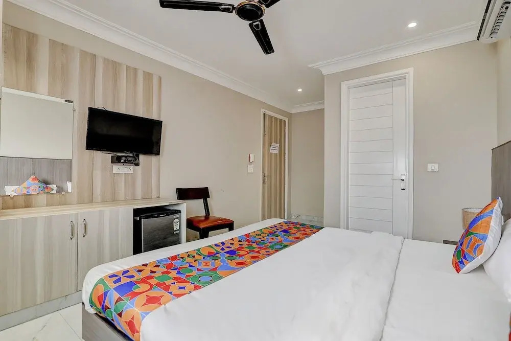 FabHotel Palm Green - 500m from Gurdwara Sri Guru Singh Sabha Green Field Colony Faridabad
