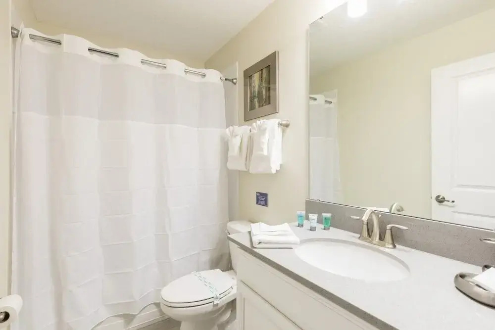 Champions Gate 1694 - Eight Bedroom Pool Home
