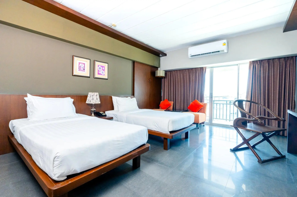 Bonito Chinos Hotel