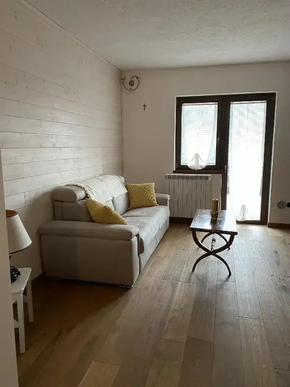 Appartamento Colle Vareno con vista