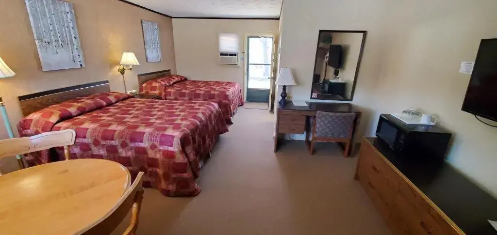 Pinewood Inn