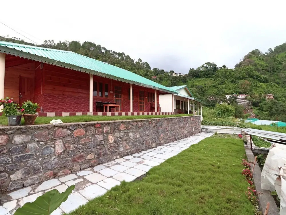 Leela Palace Cottage by OYO Rooms