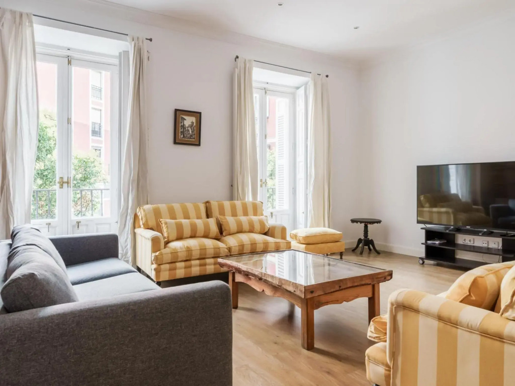 Callao Apartment II 4BR 3BT