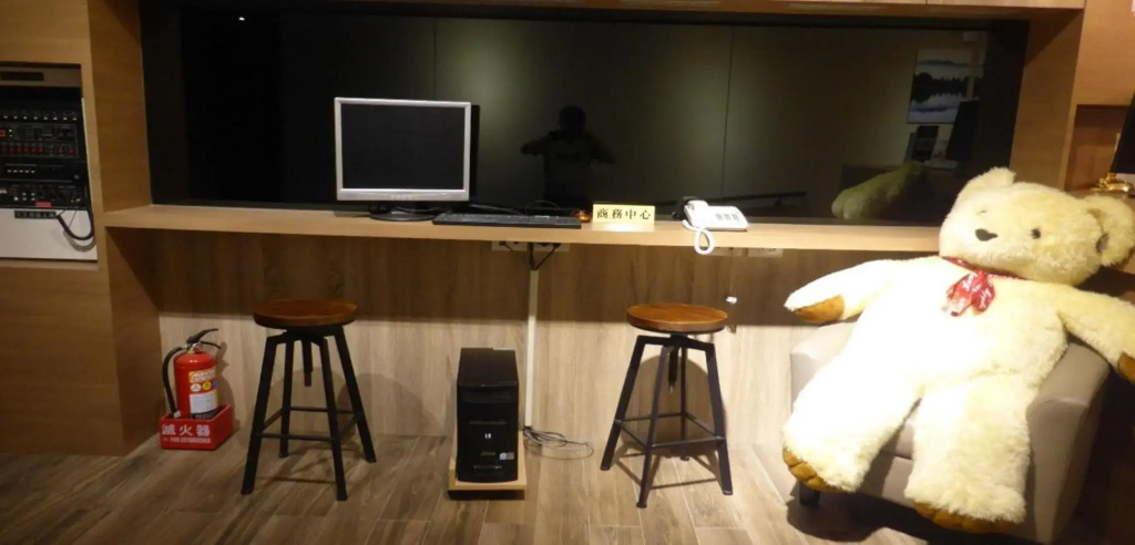 Honest & Warm Hotel