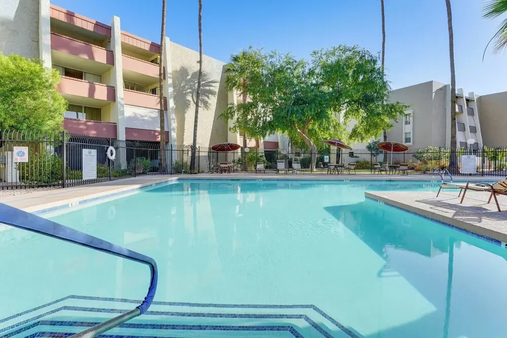 < 1 Mi to Old Town Scottsdale: Condo w/ Patio
