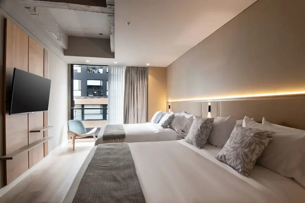 w Glorious Loft w/ Great Balcony in Unicentro