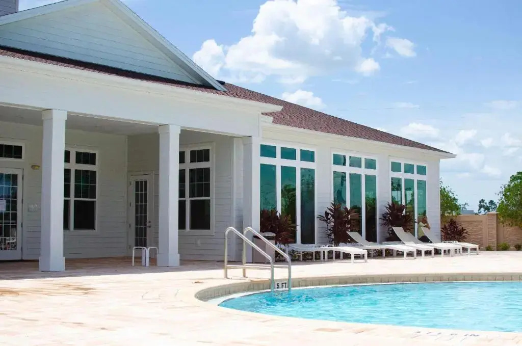 All new townhouse in gated community 10 min away from Disney!