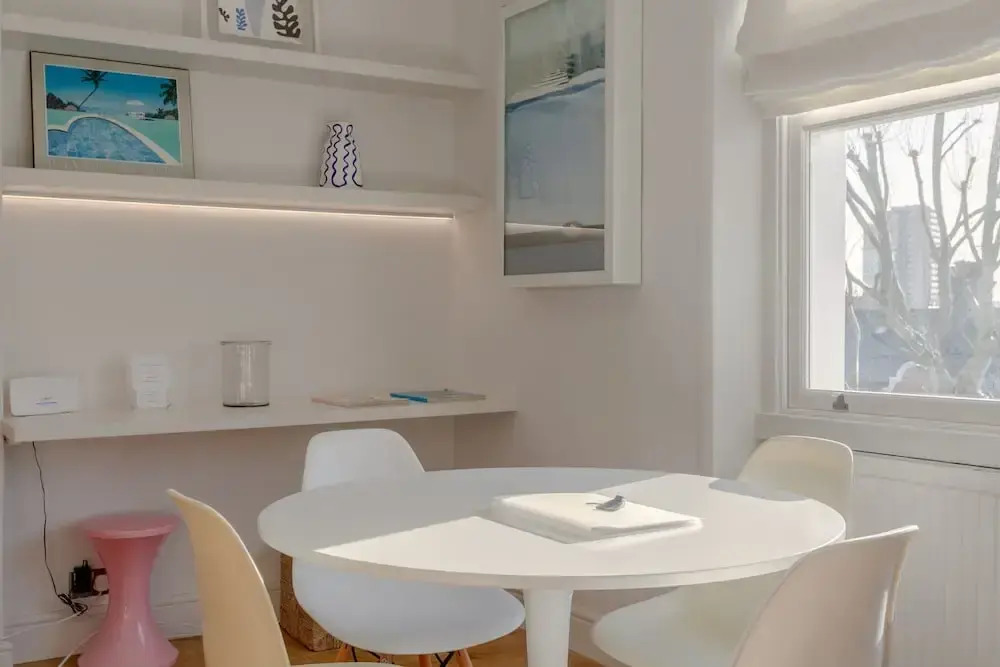 2 Bedroom Apartment Near Ladbroke Grove